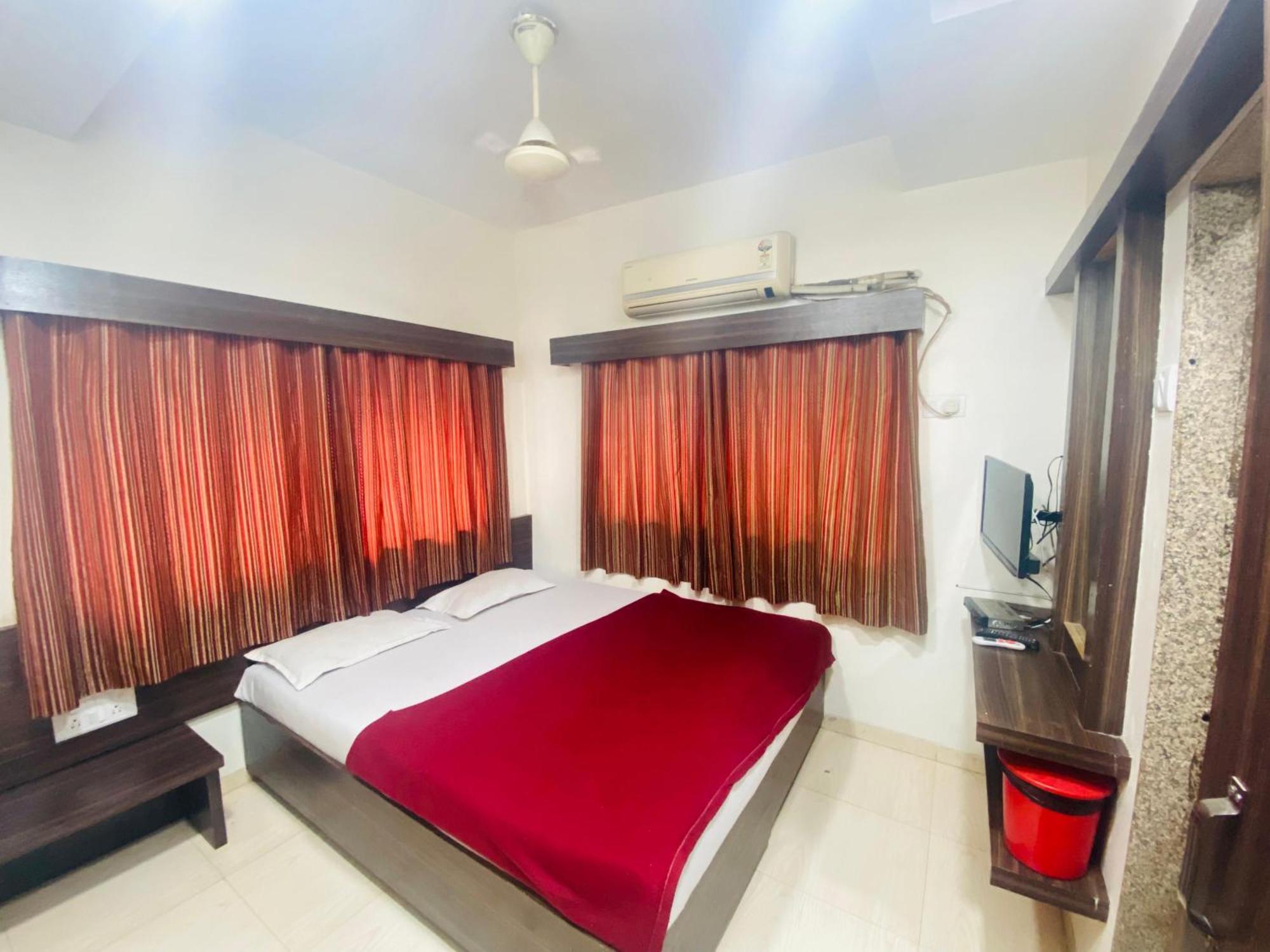 Hotel Sai Bhawani Sirdi Kültér fotó